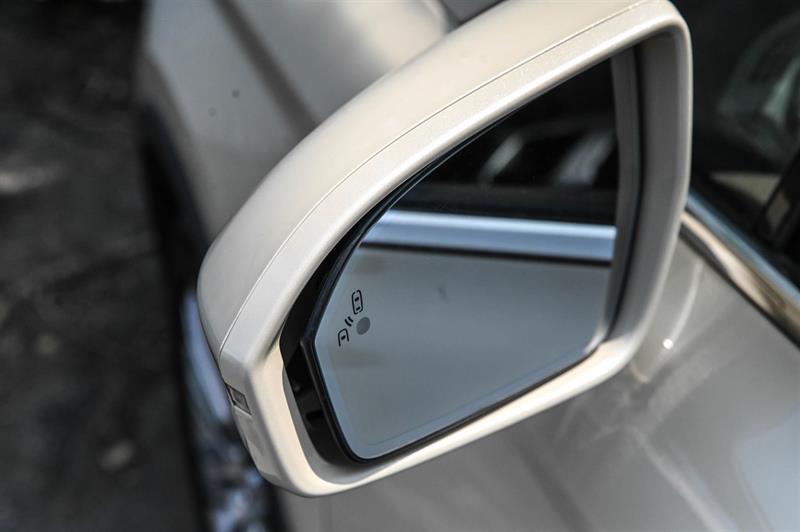2018 Lincoln MKX - Image 23