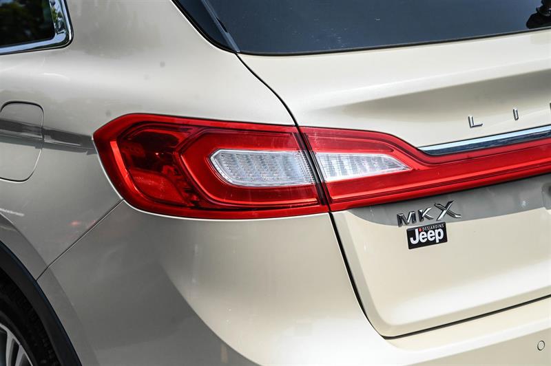 2018 Lincoln MKX - Image 26