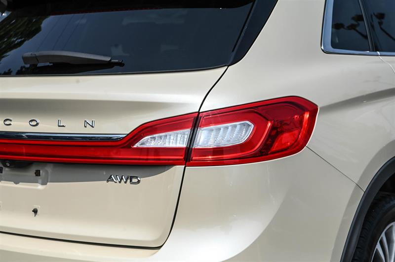 2018 Lincoln MKX - Image 27