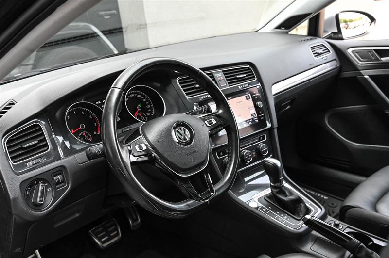 2018 Volkswagen Golf - Image 9