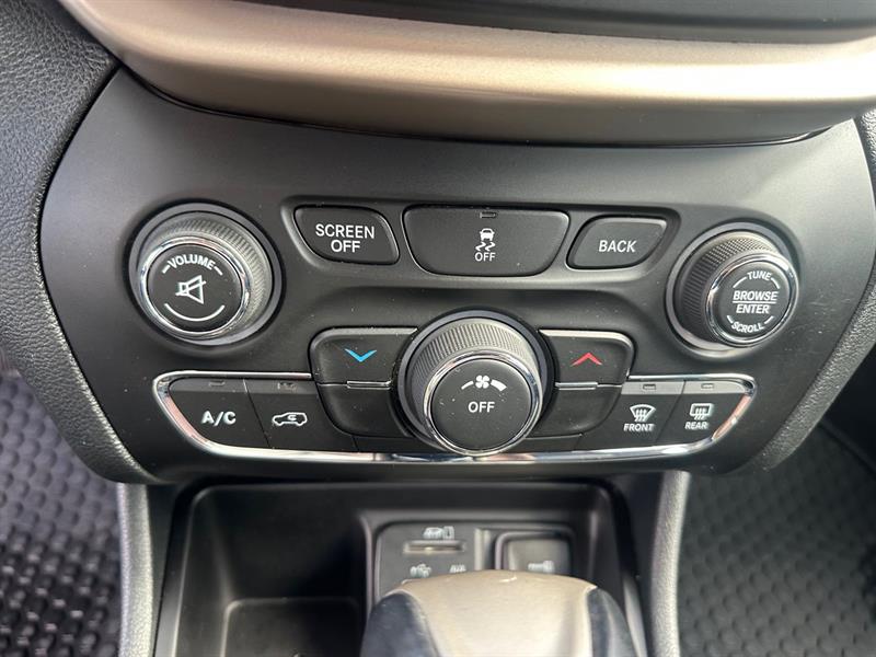 jeep Cherokee 2015 - 11