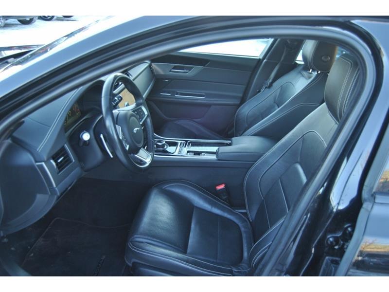 2020 Jaguar XF - Image 9