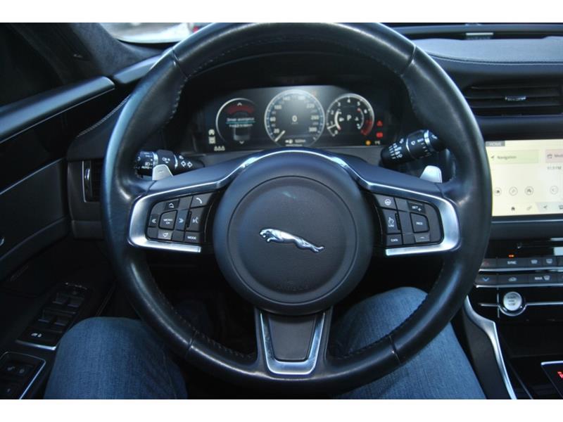 2020 Jaguar XF - Image 13