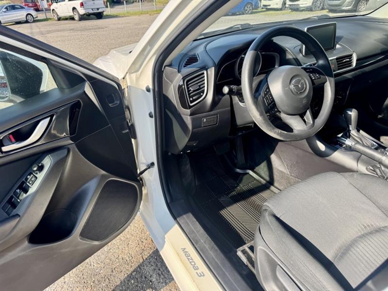 mazda Mazda3 2016 - 10