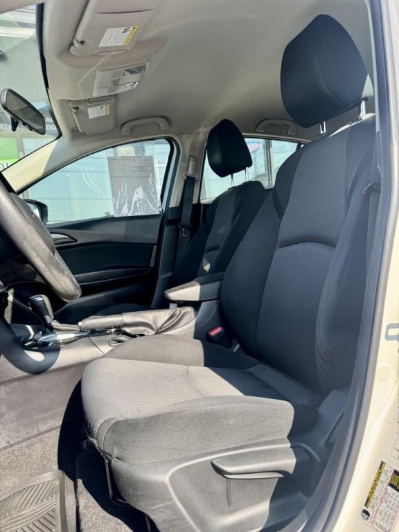 mazda Mazda3 2016 - 12