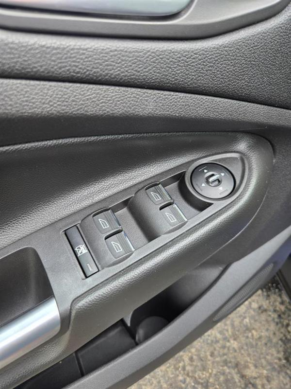 2013 Ford Escape - Image 17