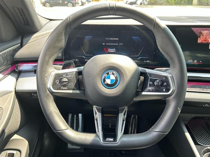 bmw i5 2025 - 13