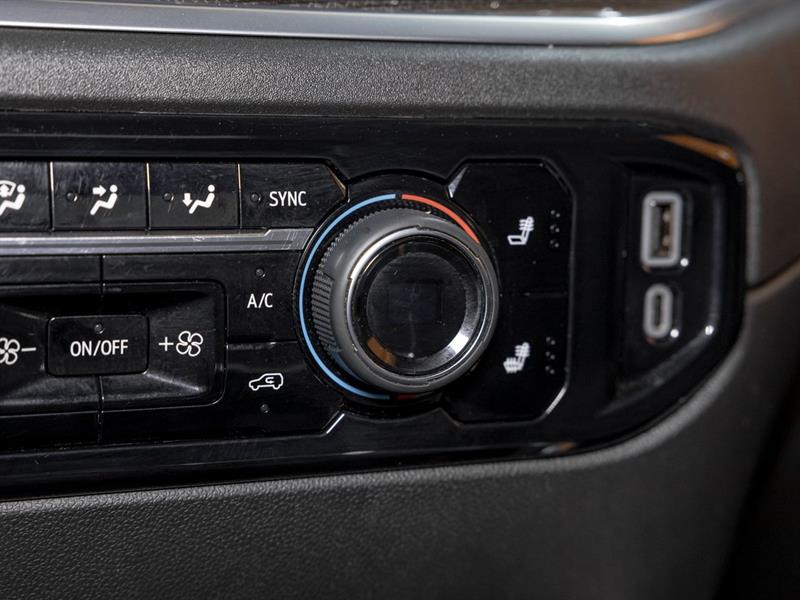 chevrolet Silverado 1500 2023 - 25