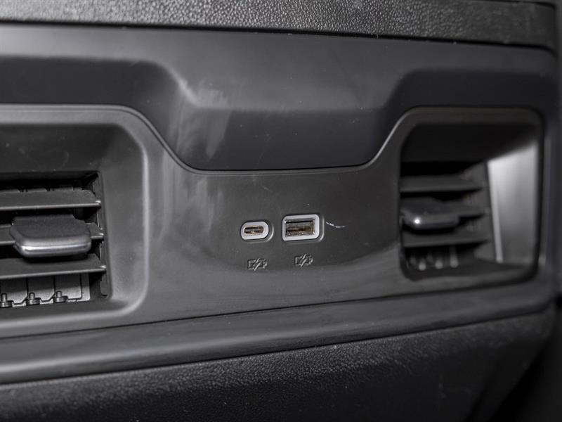 chevrolet Silverado 1500 2023 - 30