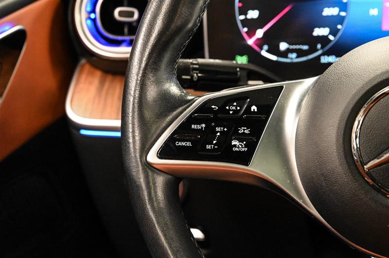 mercedes-benz C300 2023 - 25