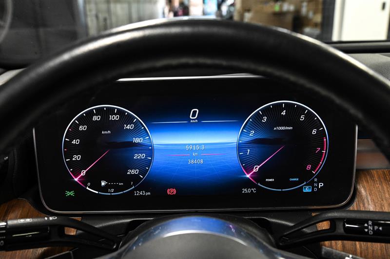 mercedes-benz C300 2023 - 27