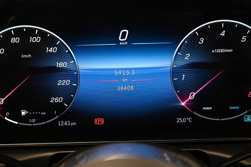 mercedes-benz C300 2023 - 28