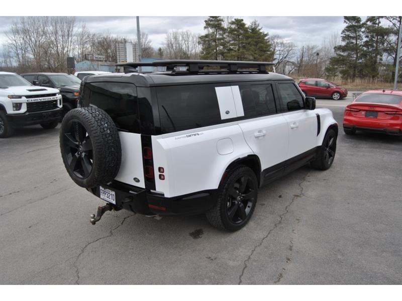 2023 Land Rover Defender - Image 5