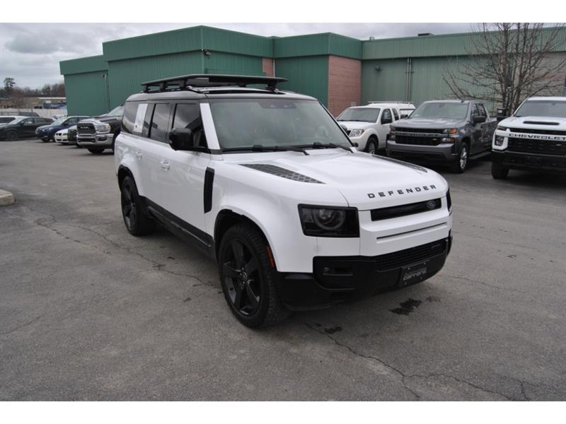 2023 Land Rover Defender - Image 7