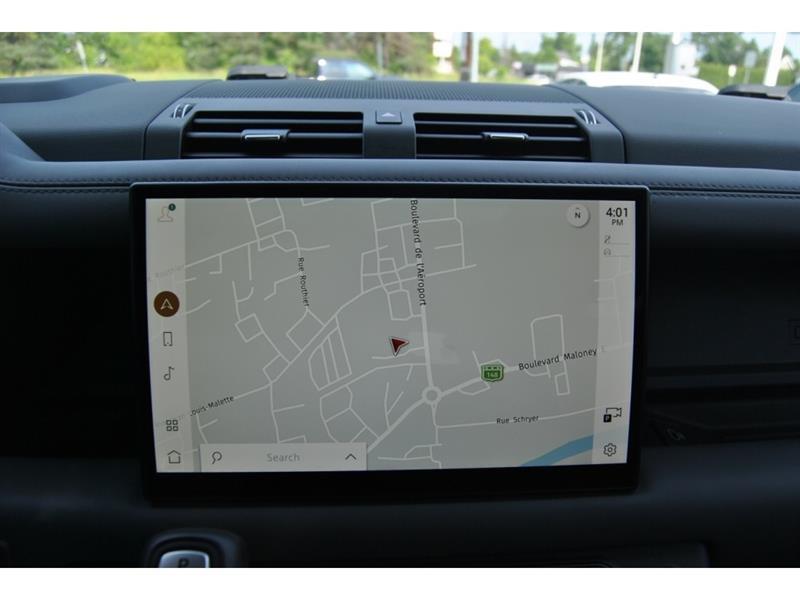 2023 Land Rover Defender - Image 20