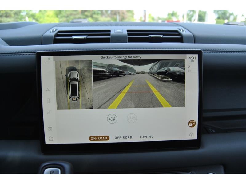 2023 Land Rover Defender - Image 21