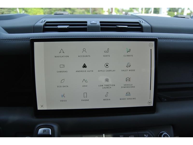 2023 Land Rover Defender - Image 23