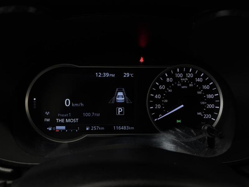 nissan Versa 2021 - 12