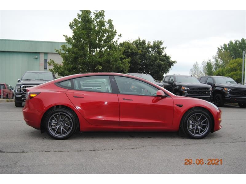 2023 Tesla Model 3 - Image 7