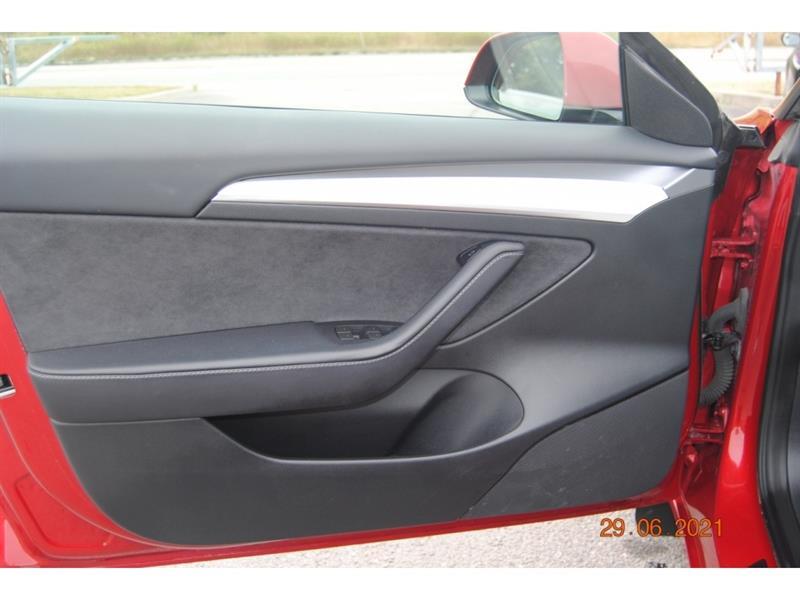 2023 Tesla Model 3 - Image 14
