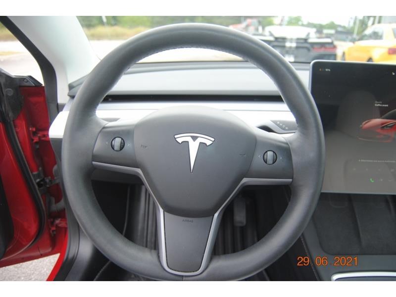 2023 Tesla Model 3 - Image 15
