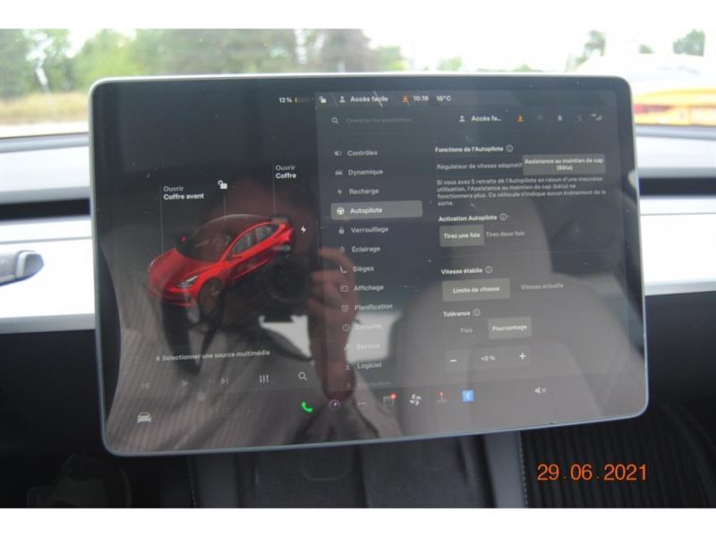 2023 Tesla Model 3 - Image 16