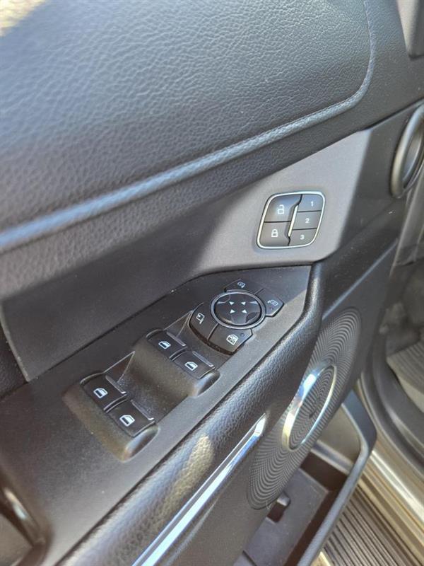 2020 Ford Expedition - Image 22
