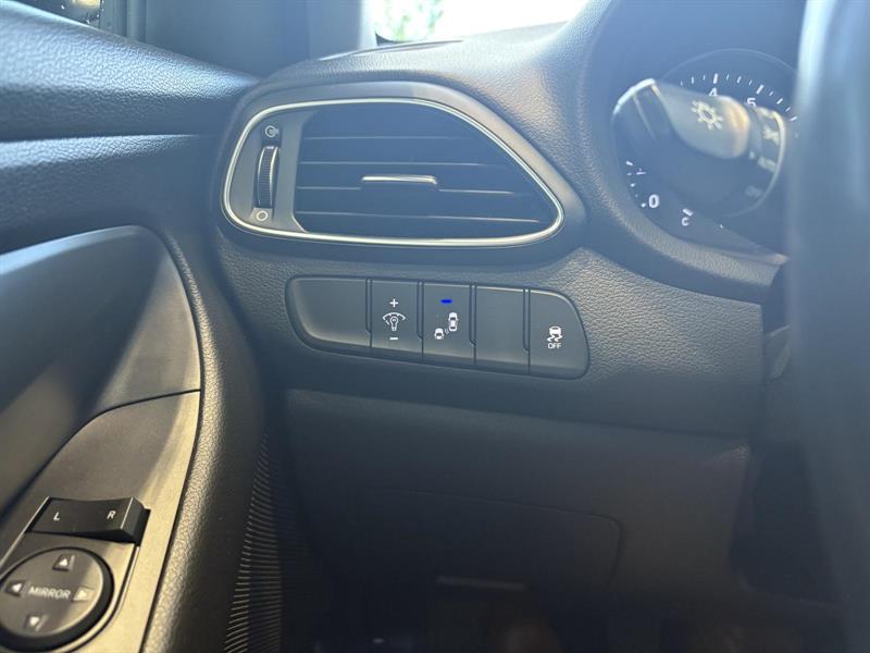 hyundai Elantra GT 2018 - 21