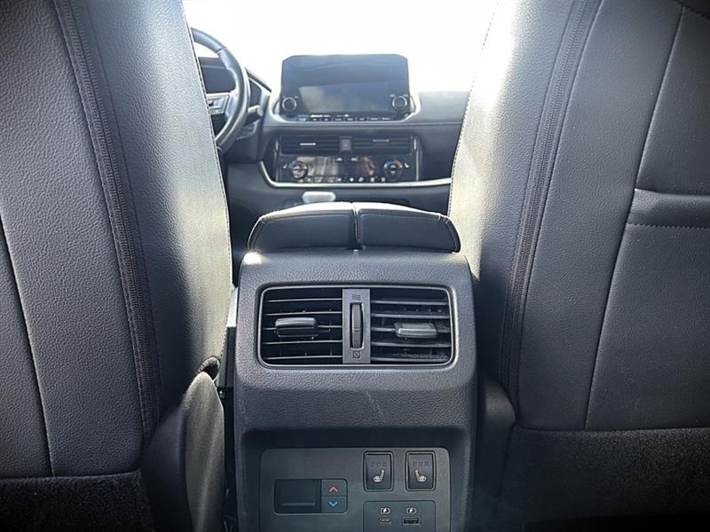 nissan Rogue 2023 - 24