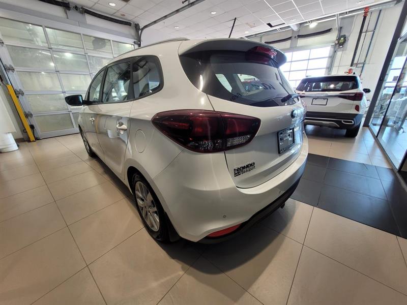 kia Rondo 2017 - 3