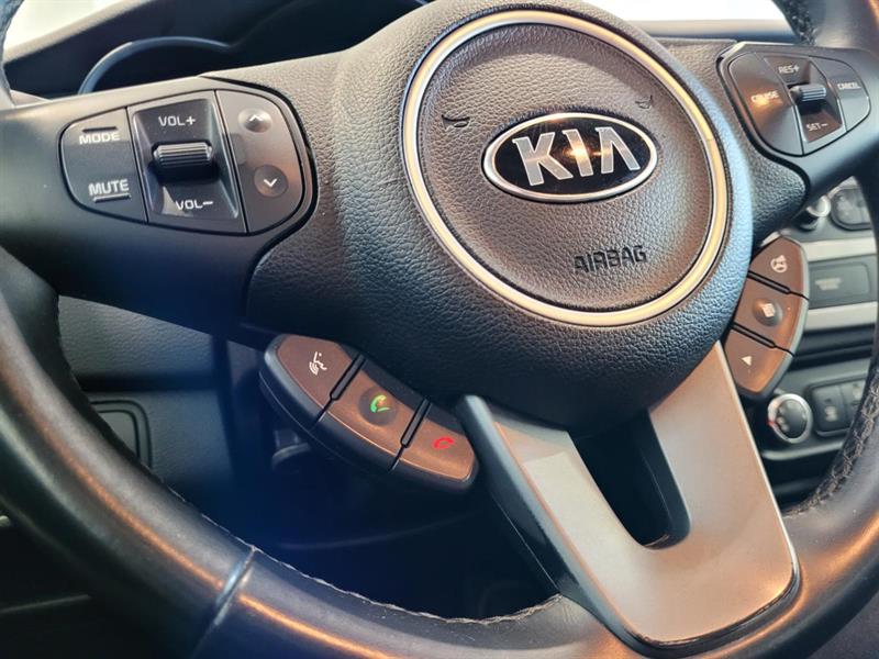 kia Rondo 2017 - 9