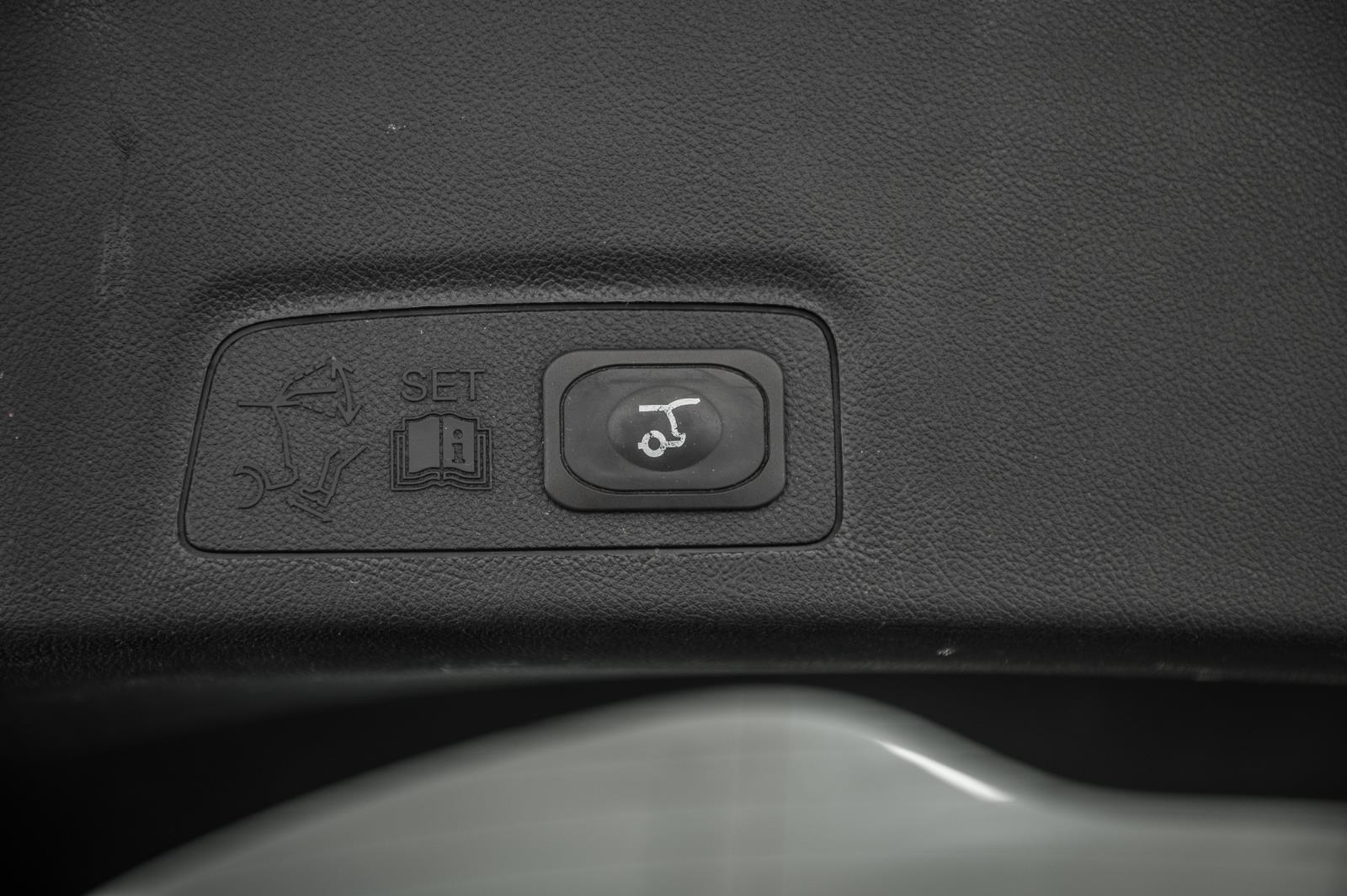 lincoln MKC 2017 - 21