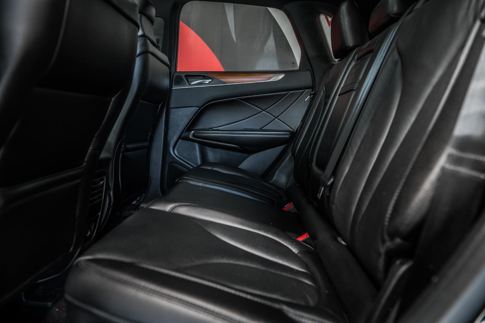 lincoln MKC 2017 - 35