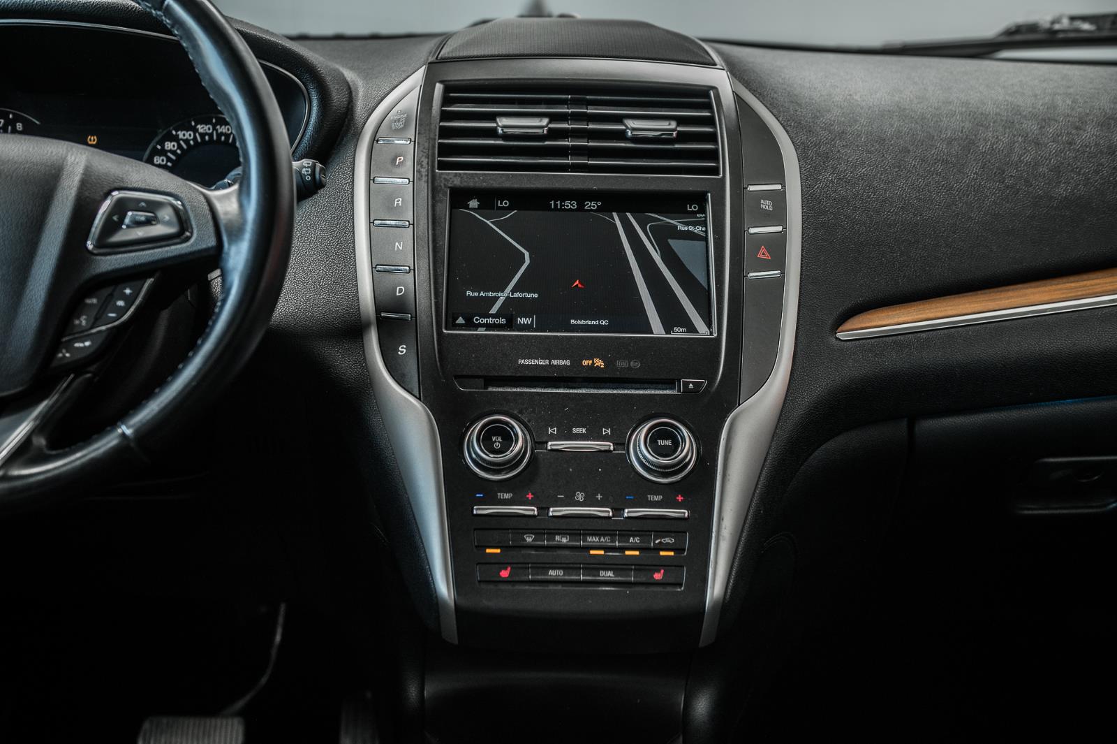 lincoln MKC 2017 - 38