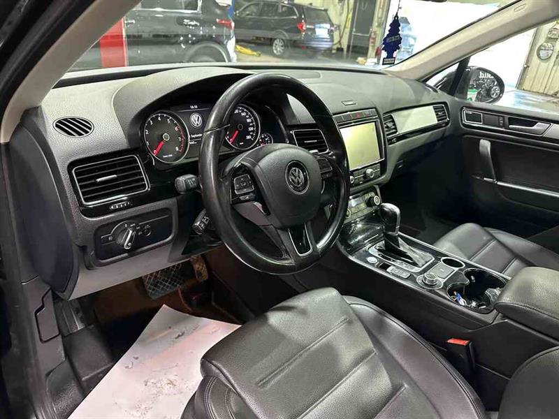 volkswagen Touareg 2017 - 9