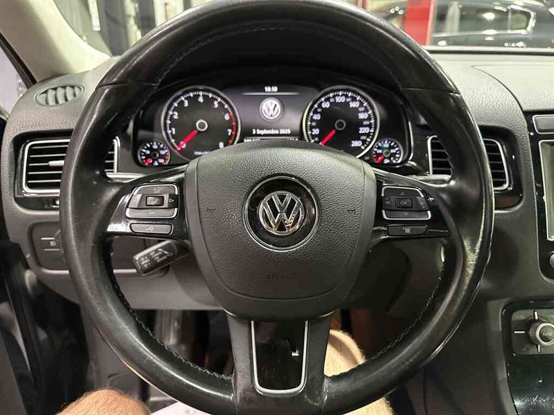 volkswagen Touareg 2017 - 14