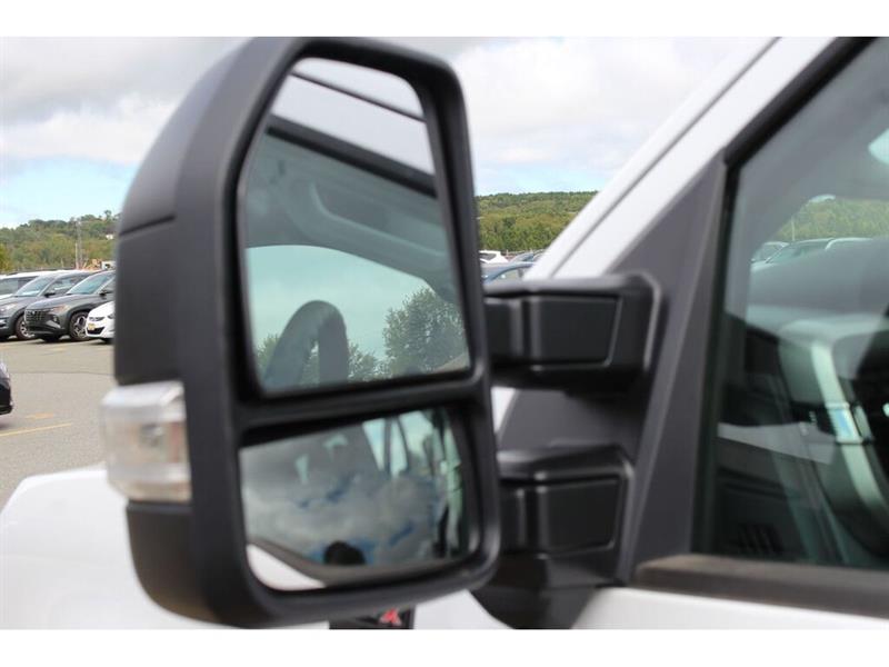 ford F-250 2025 - 44