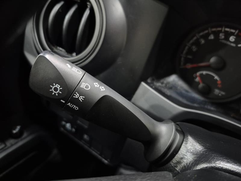 toyota Tacoma 2022 - 13