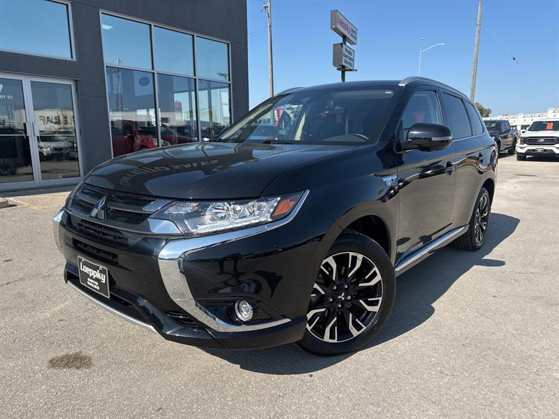 Black 2018 Mitsubishi Outlander Hybrid Plug-in SUV / Crossover