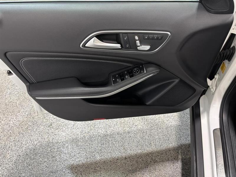 mercedes-benz GLA250 2019 - 8