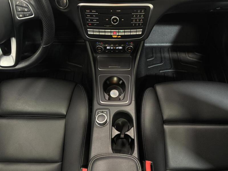 mercedes-benz GLA250 2019 - 10