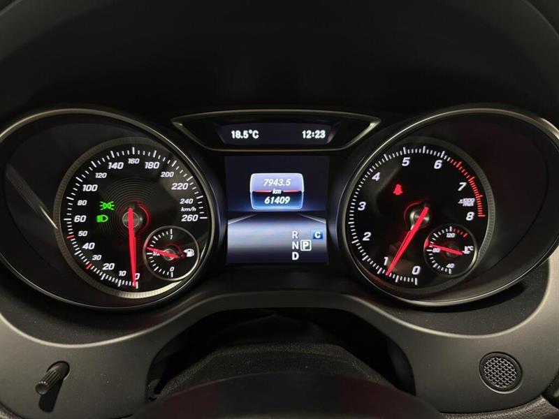 mercedes-benz GLA250 2019 - 12