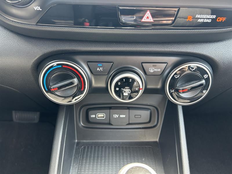 hyundai Venue 2022 - 24