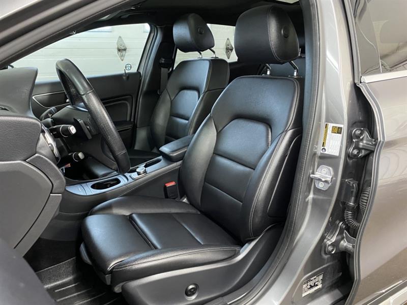 mercedes-benz GLA 2019 - 15