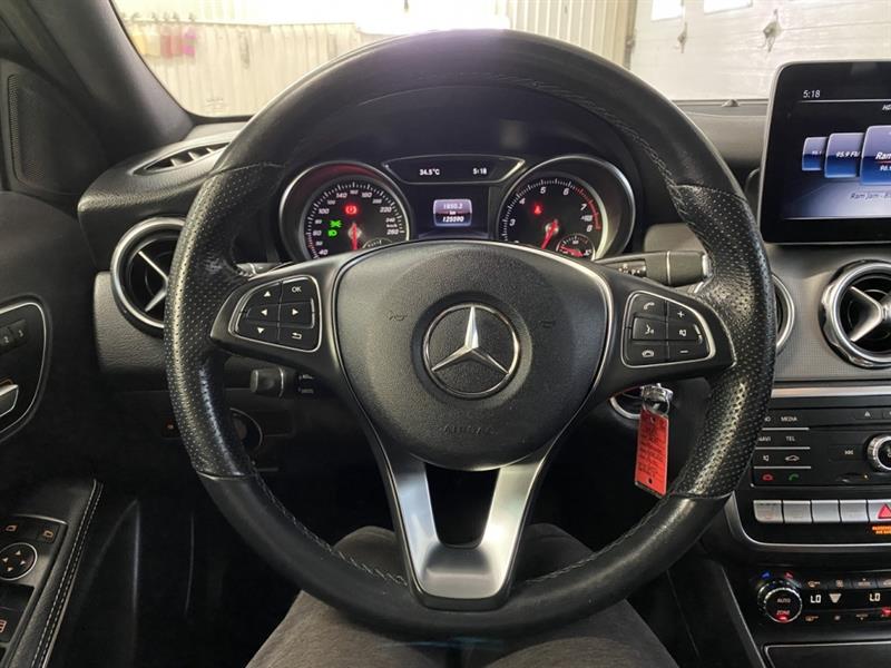mercedes-benz GLA 2019 - 23