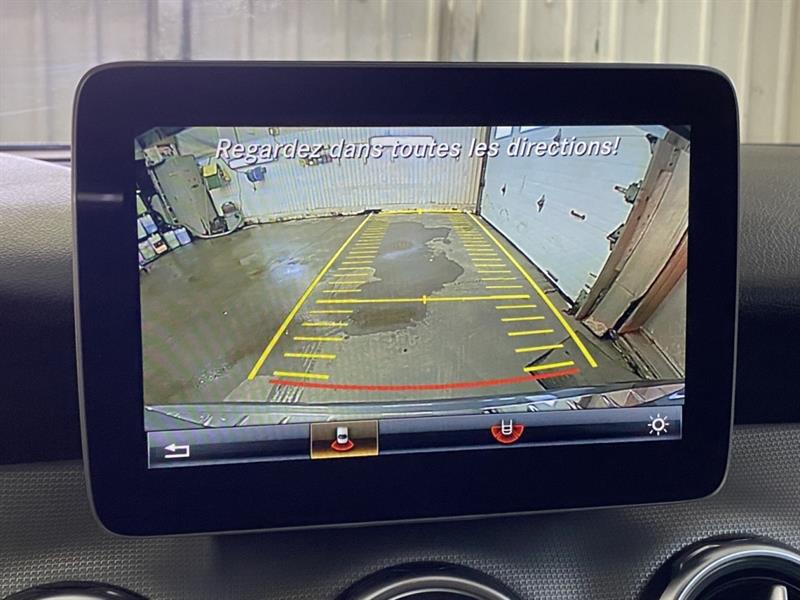 mercedes-benz GLA 2019 - 26