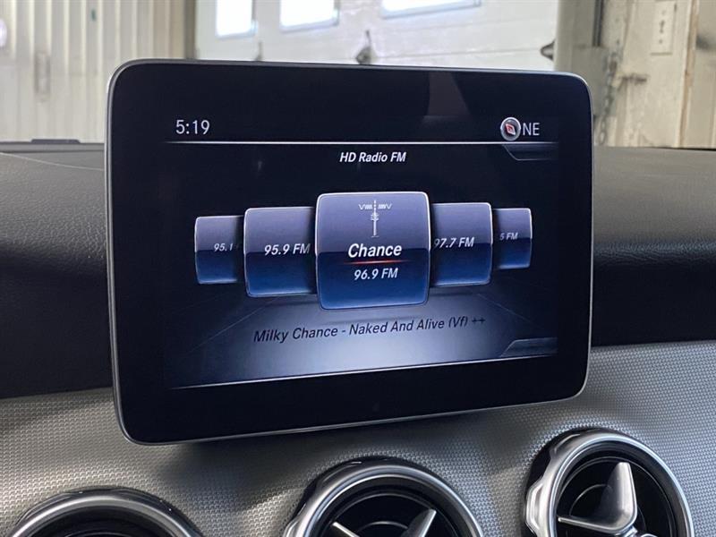 mercedes-benz GLA 2019 - 27