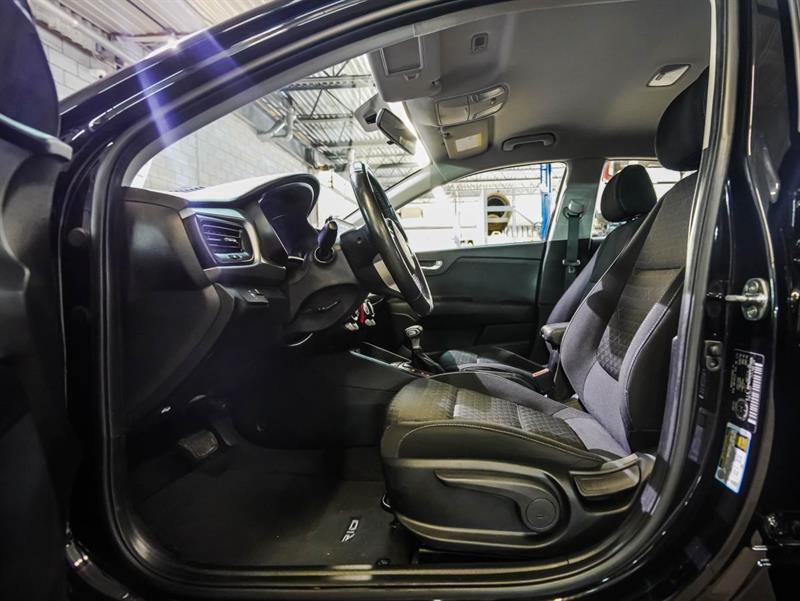 kia Rio5 2023 - 13