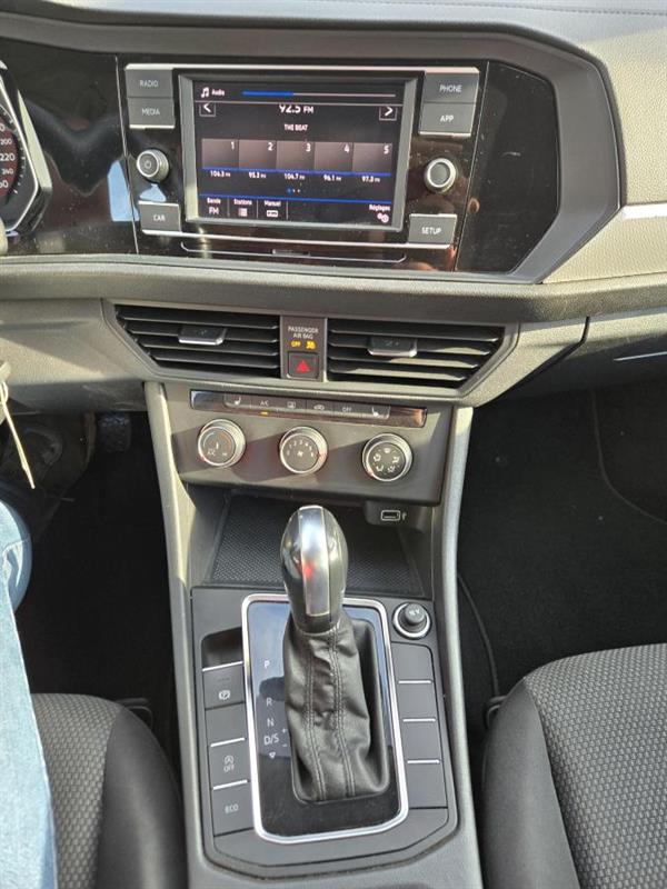 volkswagen Jetta 2019 - 20