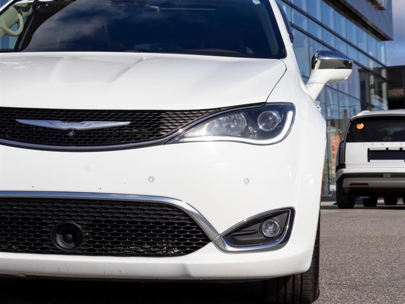 chrysler Pacifica 2017 - 8